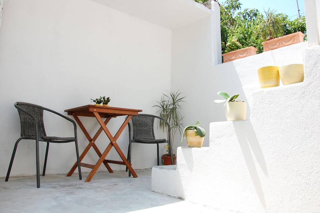 Ferienwohnung Charming Old Stone House Split Exterior foto