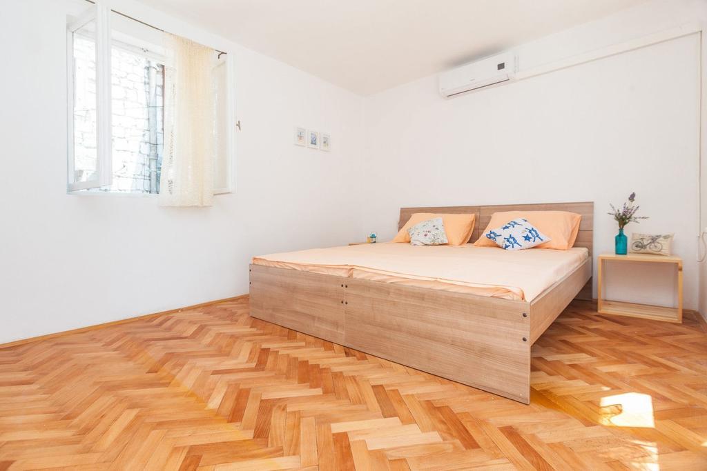 Ferienwohnung Charming Old Stone House Split Exterior foto